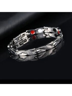Casual Retro Fashion Dragon Pattern Magnetic Bracelet
